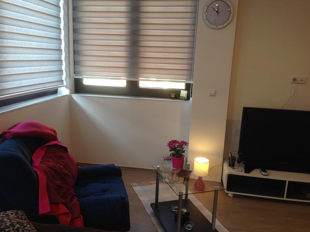 Dea'S Studio Apartment Сараево Номер фото