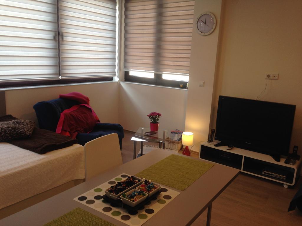Dea'S Studio Apartment Сараево Номер фото