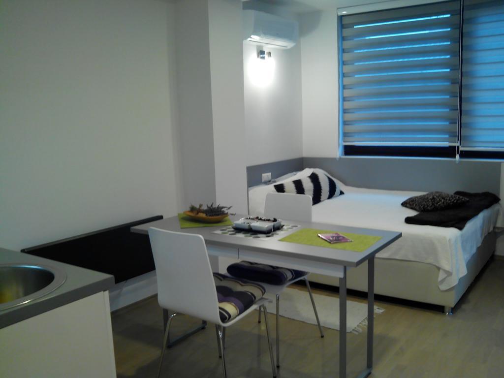 Dea'S Studio Apartment Сараево Экстерьер фото
