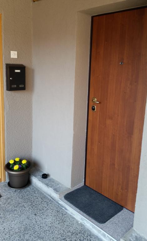 Dea'S Studio Apartment Сараево Экстерьер фото